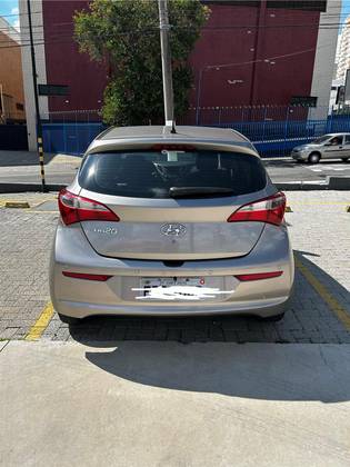 HYUNDAI HB20 1.0 COMFORT 12V FLEX 4P MANUAL HYUNDAI HB20 1.0 COMFORT 12V FLEX 4P MANUAL